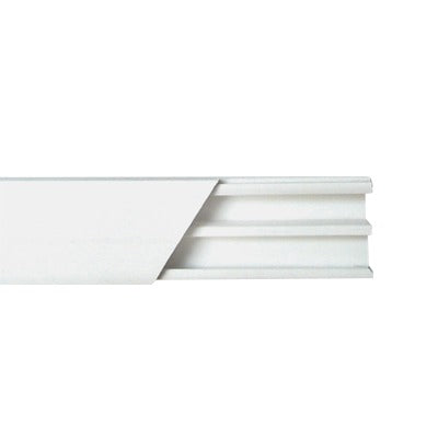 Canaleta Blanca De Pvc Auto Extinguible, Con División, 20 X 10 Mm, Tramo De 2.5M (5101-01250)